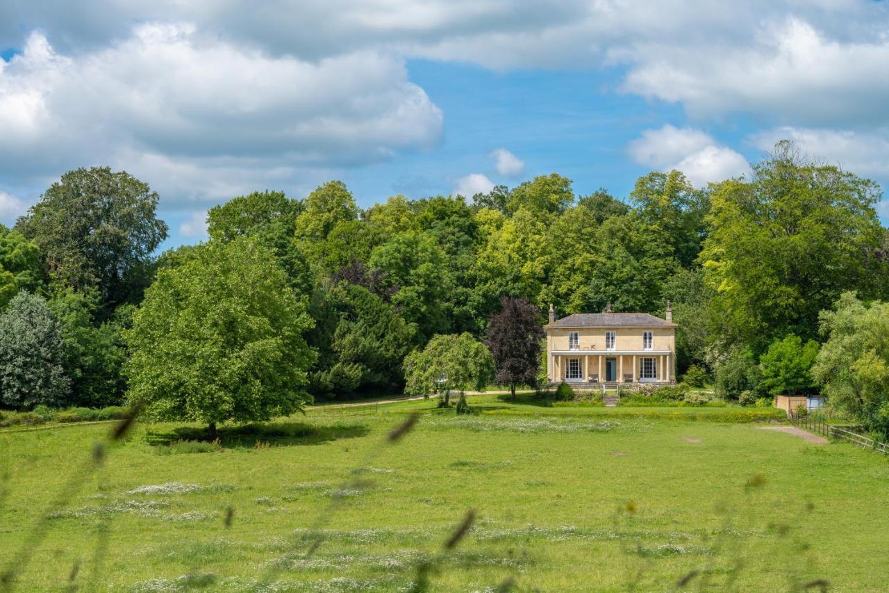 Henge Estate - Restored Manor House, Up To 11 En-Suite Bedrooms Shrewton Exterior foto